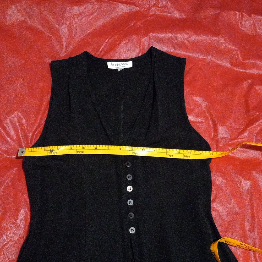 Vest Le Chateau